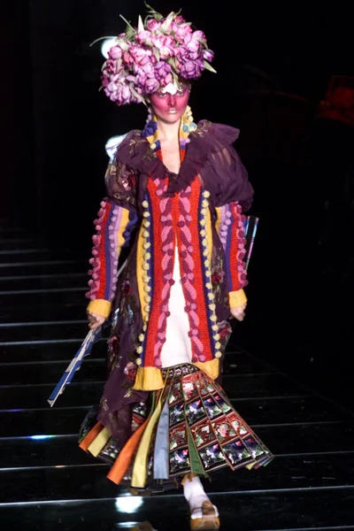 Look 25